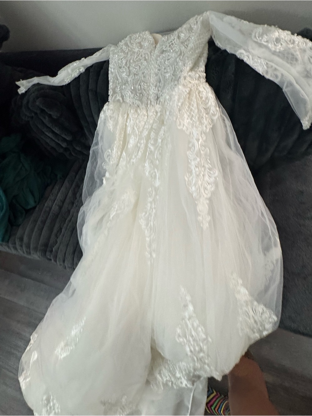 Ivory Lace Tulle Kids Wedding Gown with Embroidered Bodice
